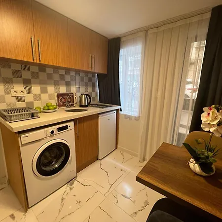 Center Serenity: Stylish Appartamento